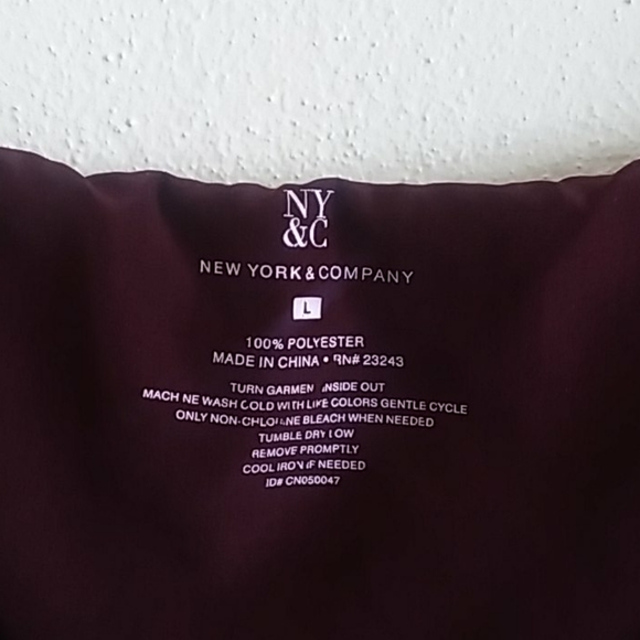 NY&C burgundy/cream flower tank top (#17) - Picture 4 of 6